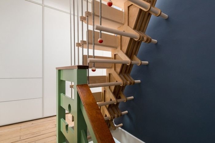 Stairs made of interlocking parts_4